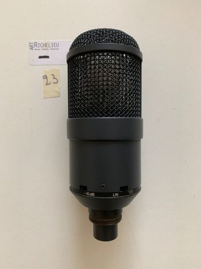 null NEUMANN - Micro TLM 50 

Passé au banc d'essai - voir test-
L'état visuel du...