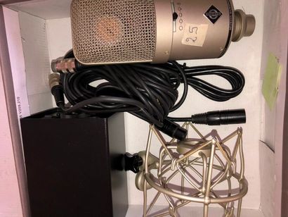 null NEUMANN - Micro M 149
Passé au banc d'essai - voir test-
Test in testing-bench...