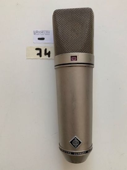 null NEUMANN - Micro U 67
Passé au banc d'essai - voir test-
Test in testing-bench...