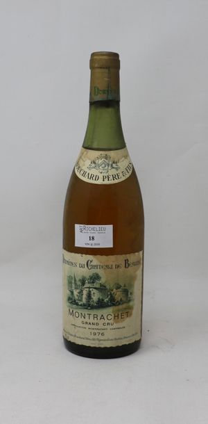 null 1 bouteille, Montrachet Grand Cru, 1976, Bouchard père et fils (bas épaule,...