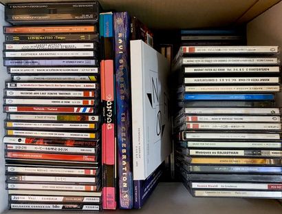 MUSIQUE DU MONDE Lot d'environ 133 cds et coffrets de musique du monde. Les cds n’ont...