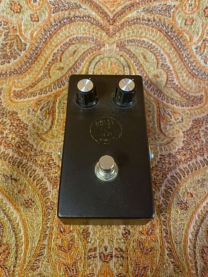 null EFFECTS PEDAL - Lovepedal 

MODEL - MK12 Tonebender. 