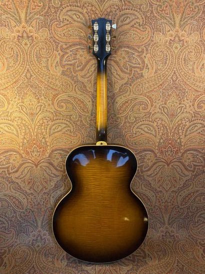 null GUITAR ARCHTOP - Gibson.

MODEL - L5, 1966. 

SERIAL NUMBER - 849826. 

NECK...