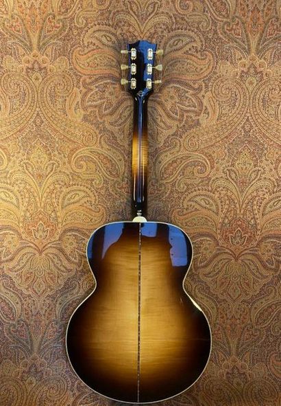 null GUITAR ACOUSTIQUE - Gibson. 

MODEL - SJ 200, Bob Dylan Players Edition, 2015

SERIAL...
