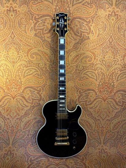 null GUITAR SOLID-BODY - Gibson. 

MODEL - Ronnie Woods. L5-/5, 28/02/18. 

SERIAL...