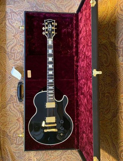 null GUITAR SOLID-BODY - Gibson. 

MODEL - Ronnie Woods. L5-/5, 28/02/18. 

SERIAL...