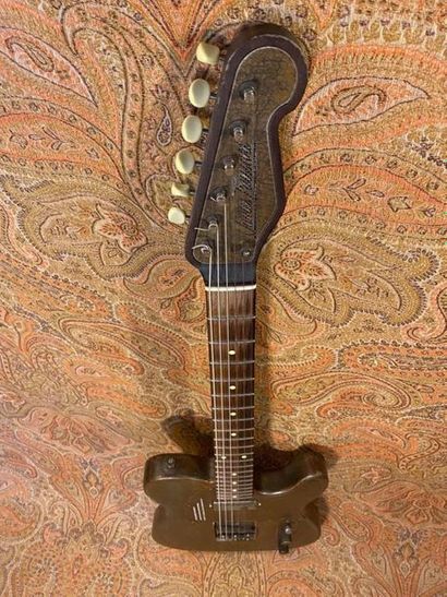 null GUITAR SOLID-BODY - James Trussart. MODEL - Rusty Holy Back Steelcaster, 06/2009....