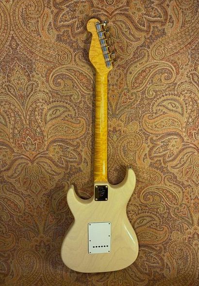 null GUITAR SOLID-BODY - Don Grosh. 

MODEL - Retro Classic, type stratocaster, 21/05/2007....