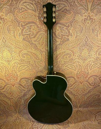 null GUITAR - Gretsch. 

MODEL - Country Club (6196), end of 1954 (spruce top). 

NECK...