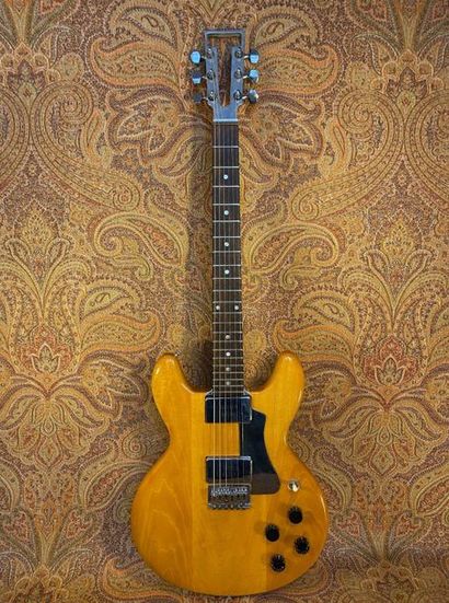 null GUITAR SOLID-BODY - Travis Bean. 

MODEL - TB 1000 Standard, 1977-1978. 

SERIAL...