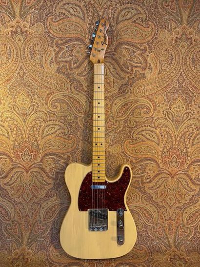 null GUITARE SOLID-BODY - FENDER 

MODELE - Telecaster, manche 1972, corps 1974,...