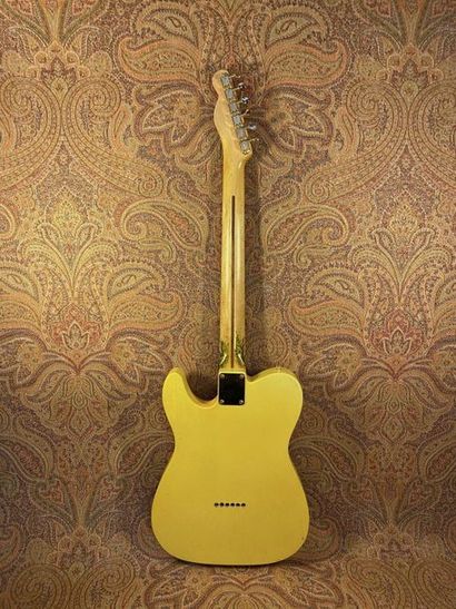 null GUITARE - Assemblage Type Telecaster, 2019. 

Manche en érable musikraft, corps...