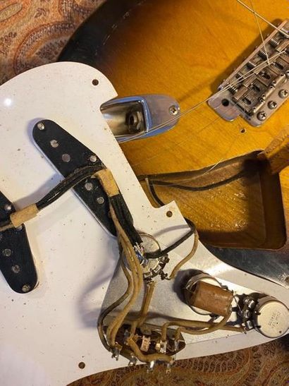 null GUITAR SOLID BODY - Fender. 

MODEL - Stratocaster, 1956 . 

SERIAL NUMBER -...