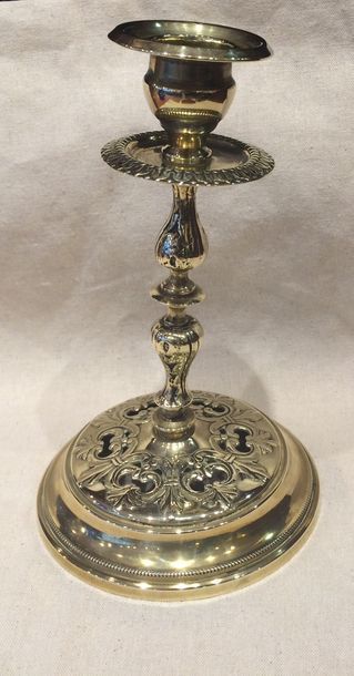 null Bougeoir en bronze 

Style Régence, vers 1900

H. : 17 cm