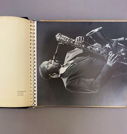 null 1 coffret de 6 disques 33 T. The Jazz Sing, produit par Norman Granz, avec signature...