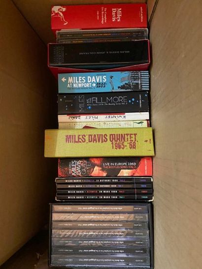 19 coffrets de CD de Miles Davis, toutes...