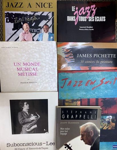 null 8 livres Jazz dédicacés à André Francis

Les livres n'ont pas été collationnés,...