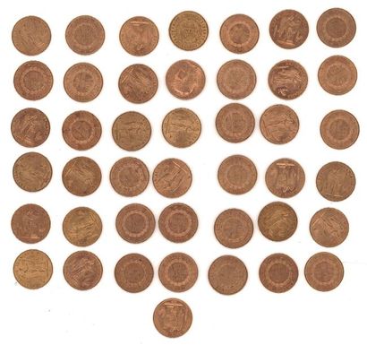 null Forty-three (43) 20 FF gold coins, Third Republic
Total weight: 277.04 g (rubbed,...