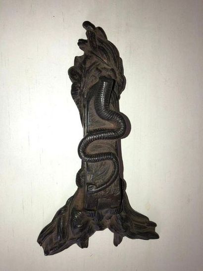 null Snake-decorated cast iron pharmacist's corkscrew (head missing)