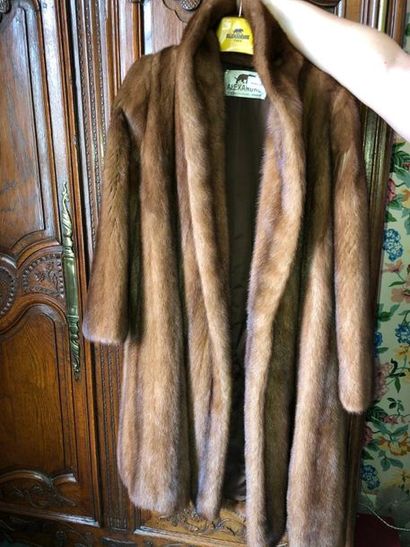null Short mink coat, scratched "Alexandre". 