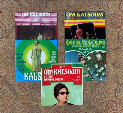 Musiques du Monde 5 disques 33 T - Oum Kalsoum

VG+ à EX; VG+ à EX