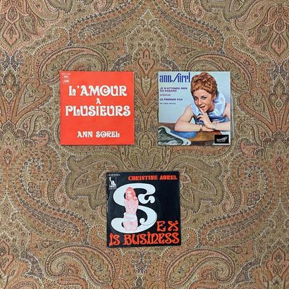 FRANCAIS 3 disques Ep/45 T - Chanteuses françaises, dont le mythique "L'amour à plusieurs"...
