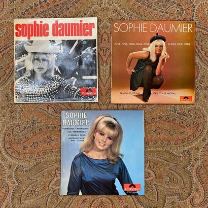 FRANCAIS 3 disques Ep - Sophie Daumier

VG+ à EX; VG+ à EX