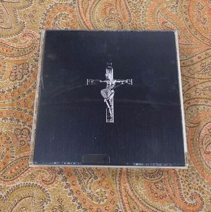 Johnny HALLYDAY 1 x box (7'' + Cd + Dvd) - Johnny Hallyday "Jamais seul"

Limited...