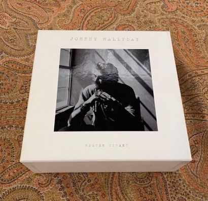Johnny HALLYDAY 1 x box (7'' + Cd + Dvd) - Johnny Hallyday "Rester vivant"

Limited...
