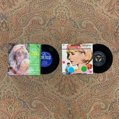 SYLVIE VARTAN 2 disques 45 T - Sylvie Vartan

Pressages japonais

VG à VG+; VG à...
