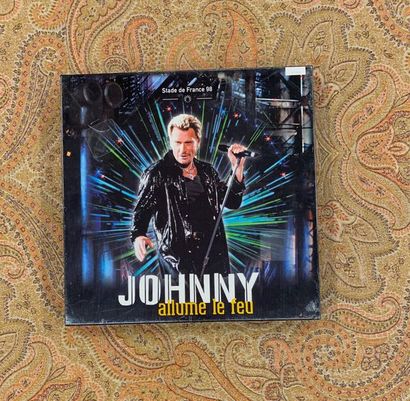 Johnny HALLYDAY 1 coffret 33 T- Johnny Hallyday "Stade de France 98" 

Edition limitée,...