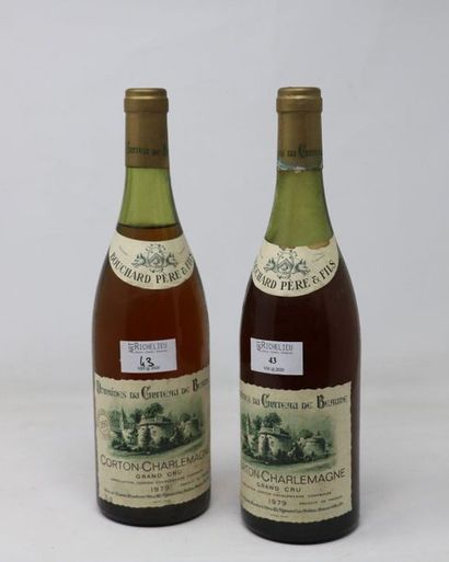 BOURGOGNE - BEAUJOLAIS Deux (2) bouteilles - Corton-Charlemagne Grand Cru, 1979,...