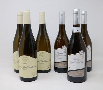 BOURGOGNE - BEAUJOLAIS Lot de six (6) bouteilles:

- Trois (3) bouteilles - Côtes...