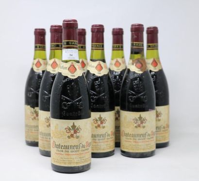Rhone - Sud de la France Huit (8) bouteilles - Chateauneuf du Pape, Clos du Mont-Olivet,...