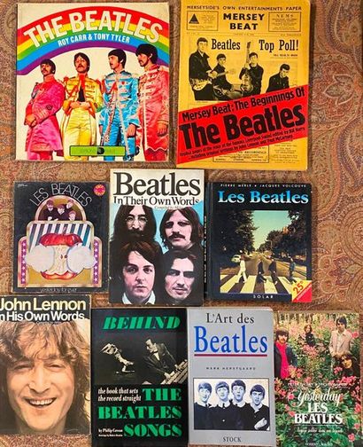 The Beatles & Co 9 x books - The Beatles

VG to VG+