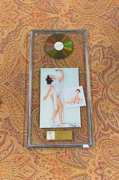 KYLIE MINOGUE 1 gold disc - Kylie Minogue "Fever"

May 2002
