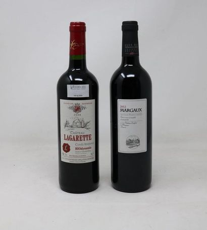 BORDEAUX Lot de deux (2) bouteilles:

- Une (1) bouteille - Château Durfort, 2012,...