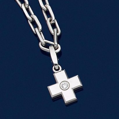 null CARTIER 

PENDANT " cross ", and its CHAIN with large oval links, in white gold...