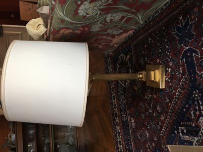 null Lampe colonne en métal doré

H. : 85 cm