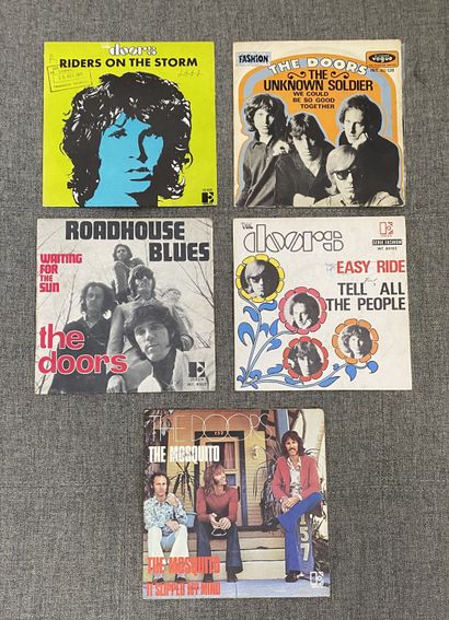 Pop Rock 60's/70's Cinq disques 45T - The Doors

Pressages français

VG à EX (écritures);...