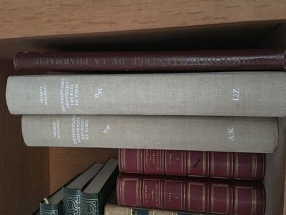 null Small batch of bound books including H. KRAEMER. L'Univers et l'humanité, 5...