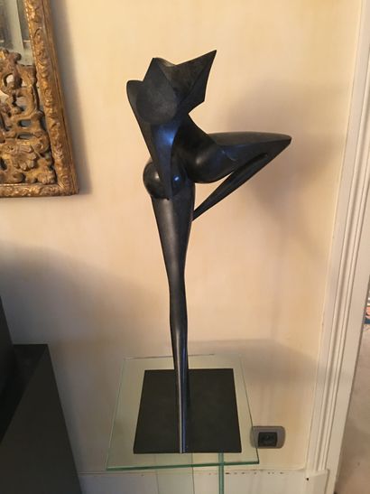 null Marion BÜRKLE (contemporary school)

 "Dancer"

Bronze proof with black patina,...