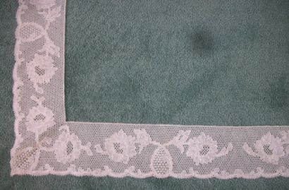 null Square frame made of lace with Paris stitch, pineapple and flowers.

 0, 82...
