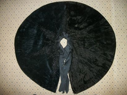 null Visit, late 19th century, black silk velvet embroidered with jay beads with...