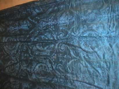 null Pair of sapphire blue brocatelle curtains, Napoleon III period, Louis XVI style,...