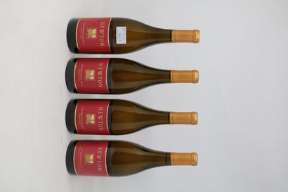 ETRANGER Lot de quatre (4) bouteilles:

- Une (1) bouteille - Chardonnay, 2014. Newton....
