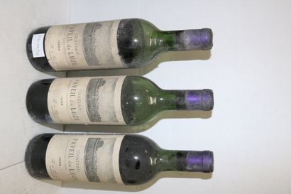 BORDEAUX Lot of five (5) bottles:

- Three (3) bottles - Château Paveil de Luze,...