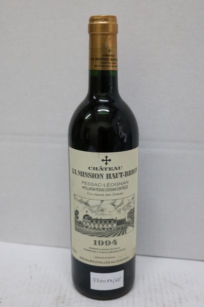 BORDEAUX Une (1) bouteille - Château La Mission Haut Brion, 1994, CC de Graves, ...