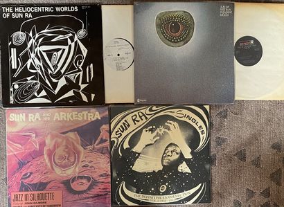 JAZZ / SUN RA 4 Sun Ra records, 2 x US originals and 2 x reissues

VG to NM and VG...