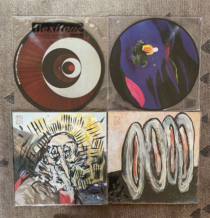 POCHETTES ARTISTES 4 disques pochettes d'artistes fait mains et picture disques 

EX...